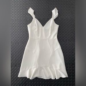 Aidan Mattox Women's White Ruffled V-Neck Sleeveless Sheath Dress size 6